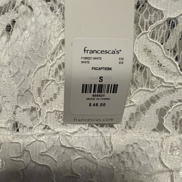 Francescas Short Sleeve Lacelike Romper NWT - Picture 10 of 11